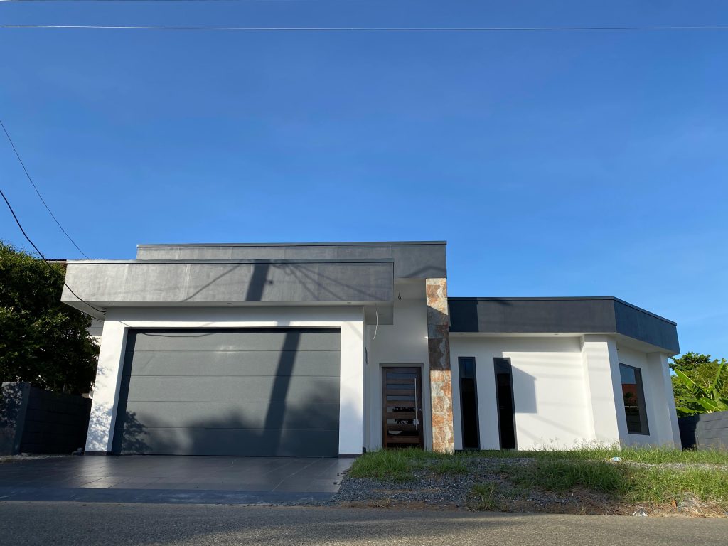 Vince Real Estate N.V. Your Real Estate Partner in Suriname & Abroad